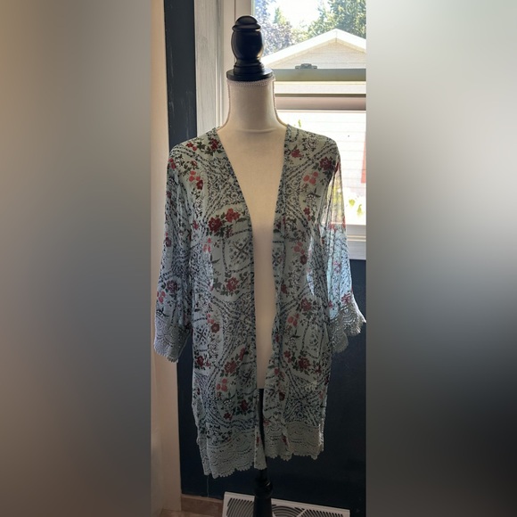 Mason & Belle Green Floral kimono Cover-up Size large Crocheted Lace Trim - Picture 2 of 6